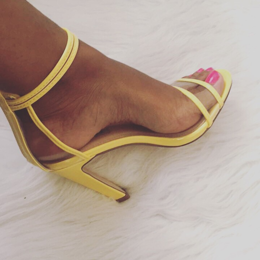 Yellow ankle strap heels. New